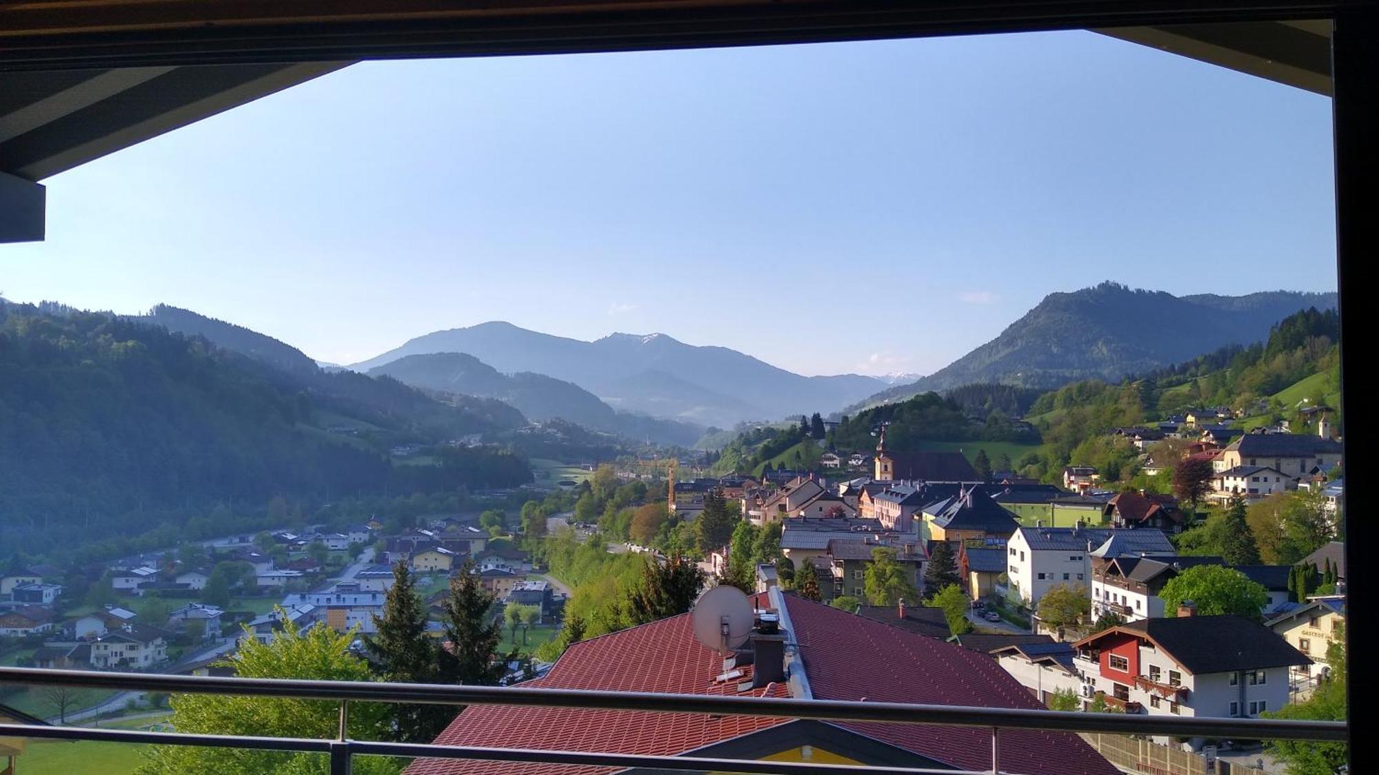 Apartment Hohenwerfen Exterior photo